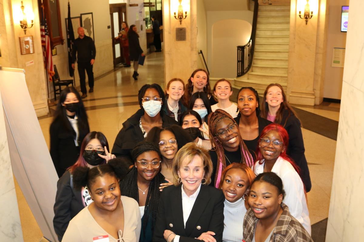 Valerie Biden Owens poses for a photo with students